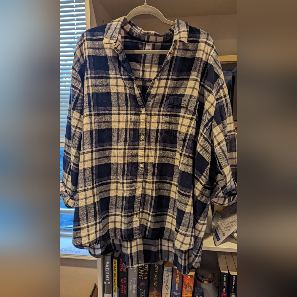 Old Navy blue and white flannel